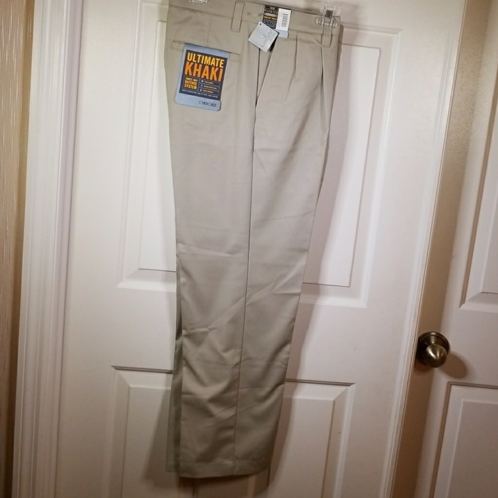 Cherokee Ultimate Khaki Pleated Comfort 31x30